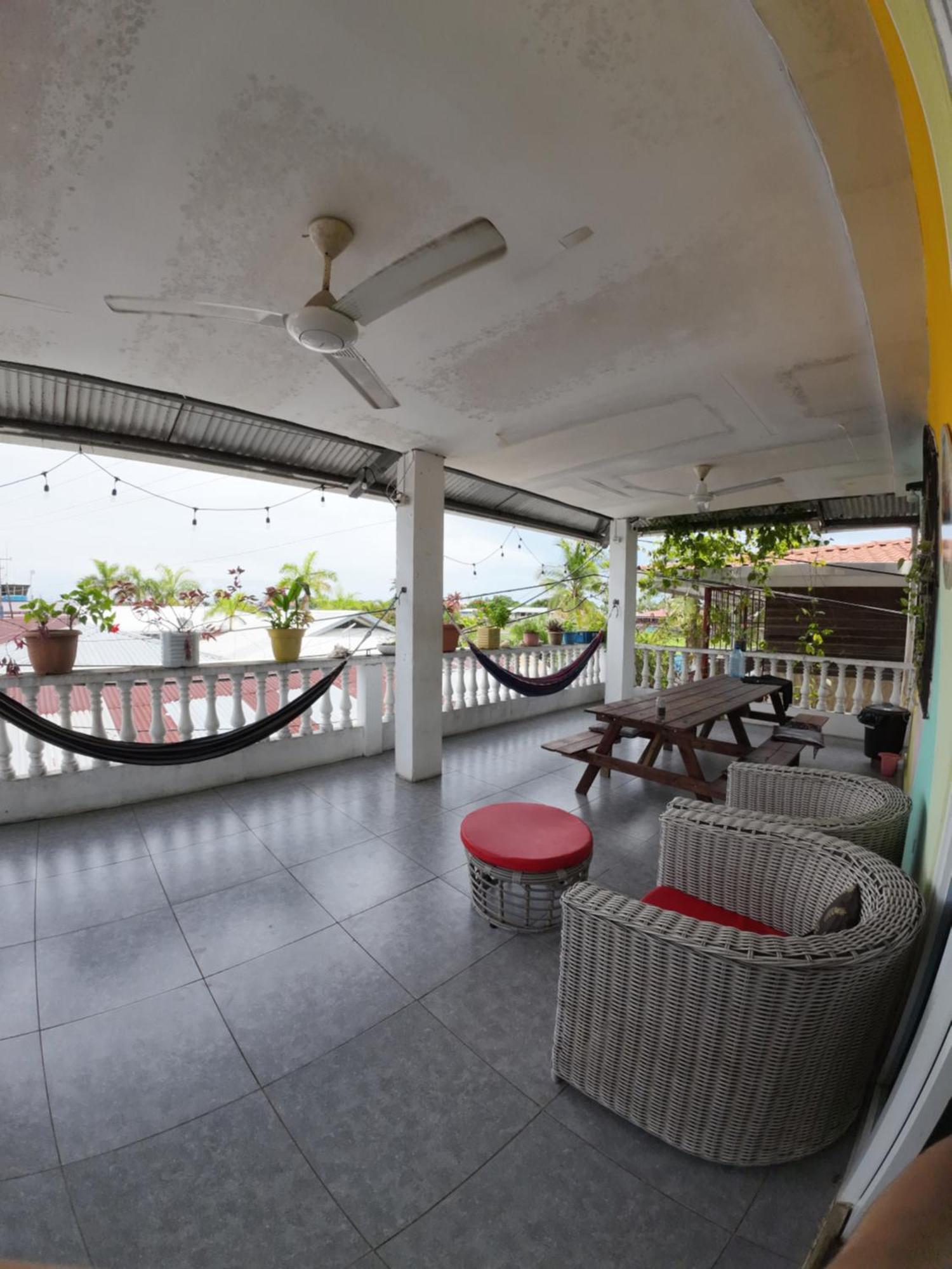 Cataleya Hostel Bocas Town Bagian luar foto